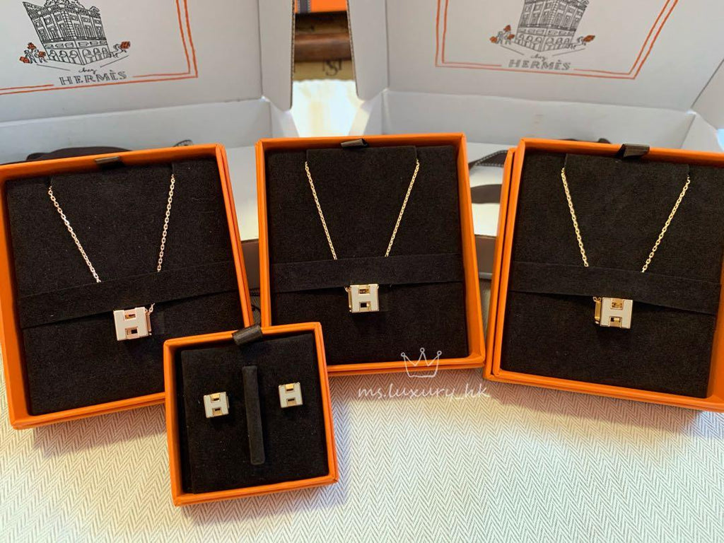 18K Cage D'H Hermes Grey Necklace