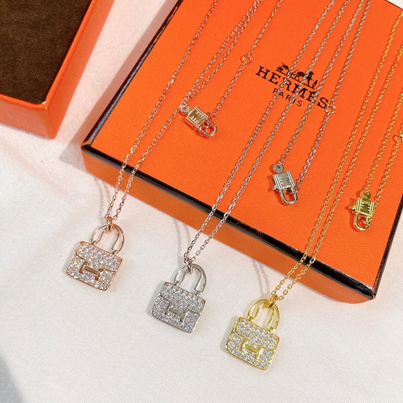 18K Amulettes Constance Pendant Hermes Necklace