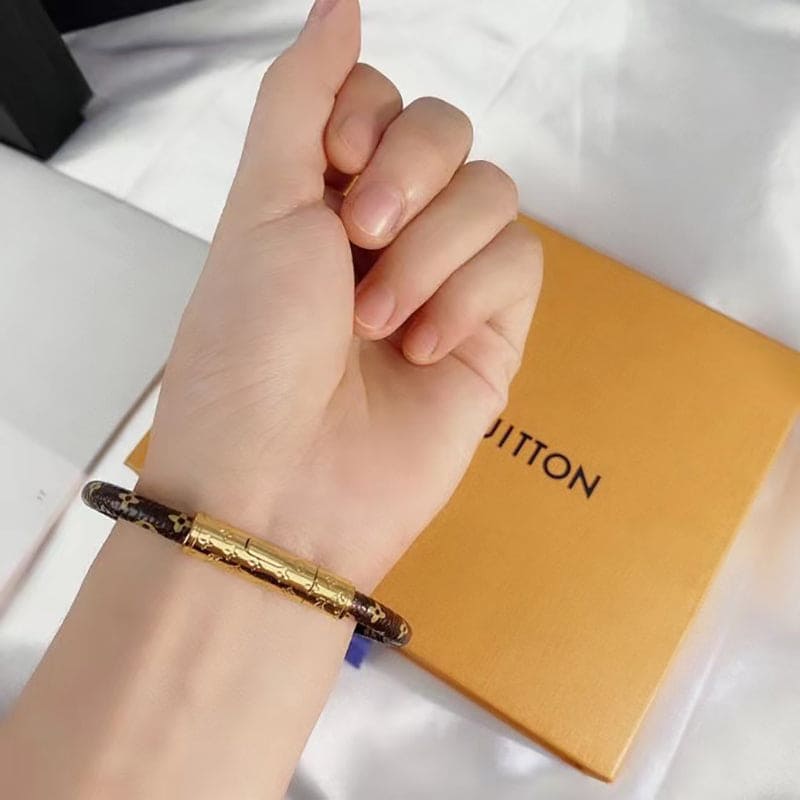 18K Louis Vuitton Confidential Bracelet