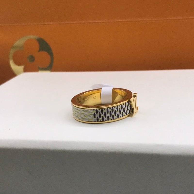 18K Louis Vuitton Leather Set of Two Rings