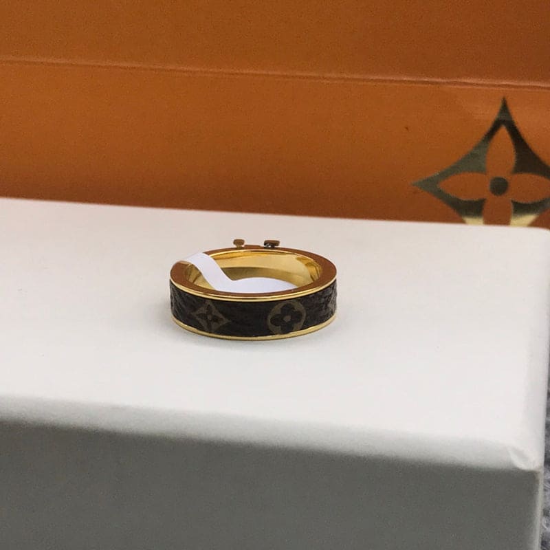 18K Louis Vuitton Leather Set of Two Rings