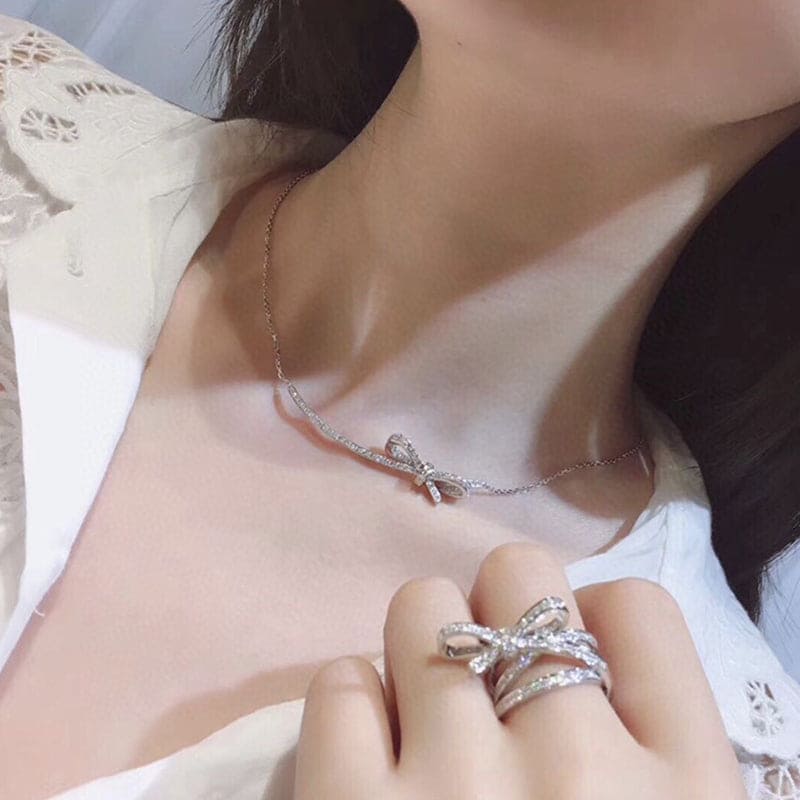 18K  Chanel Diamonds Knot Ring