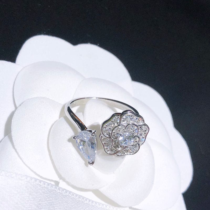 18K  Chanel Diamond Camelia Precieux Ring