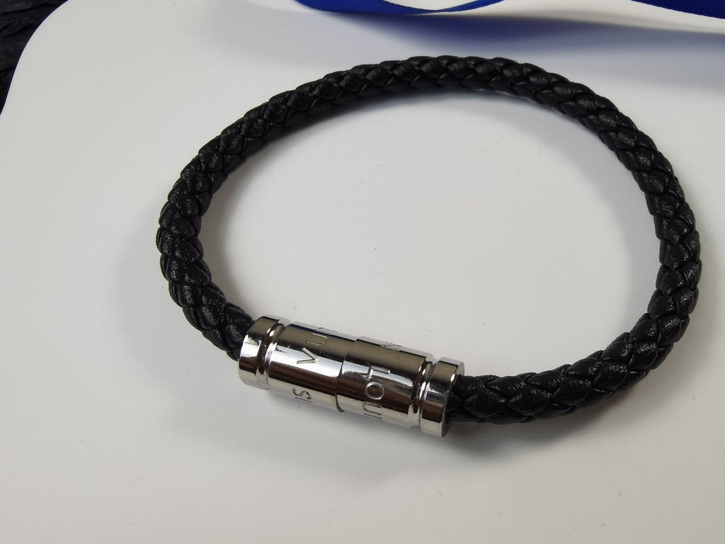 18K Louis Vuitton Keep It Bracelet