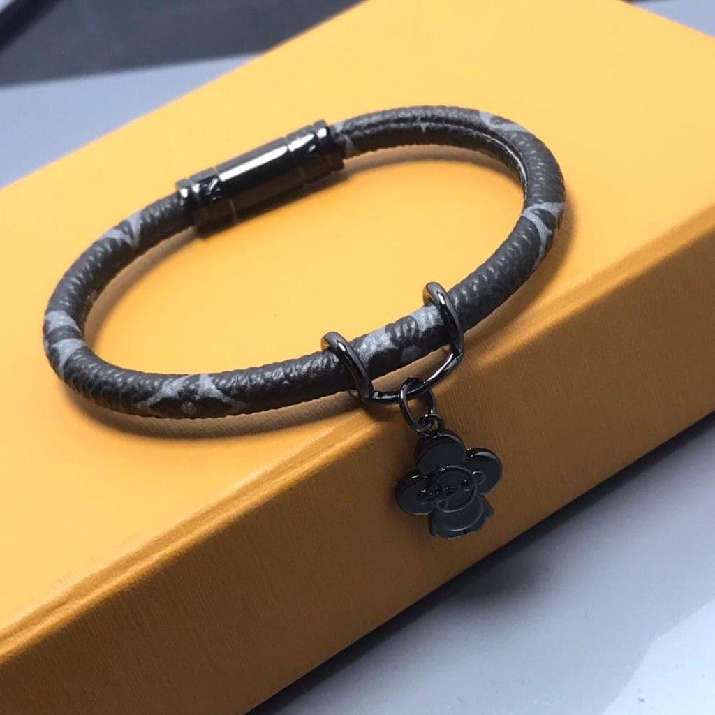 18K Louis Vuitton Hang It Bracelet