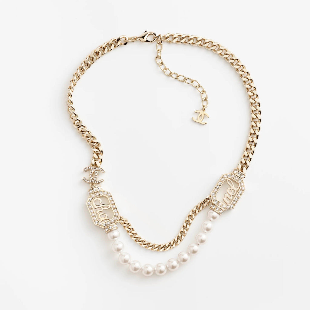 18K  Chanel Diamonds Necklace