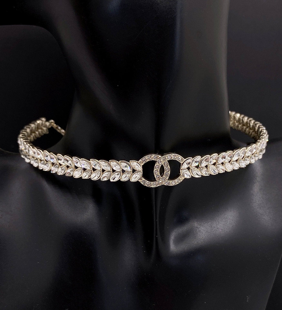 18K  Chanel Chain Choker Diamonds Necklace