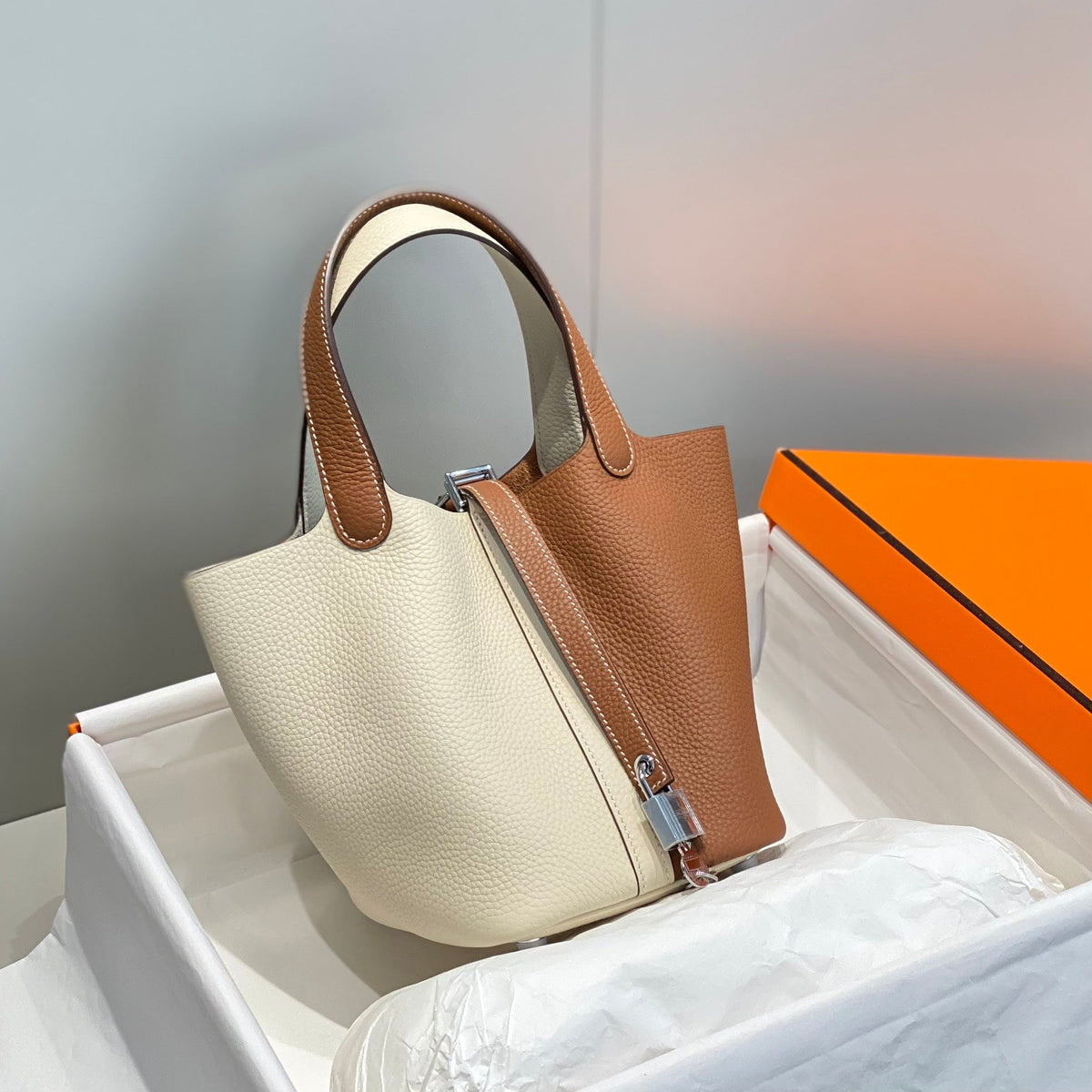 HERMES 25S PICOTIN LOCK 18 IN WHITE AND BROWN CALFSKIN SILVER HARDWARE