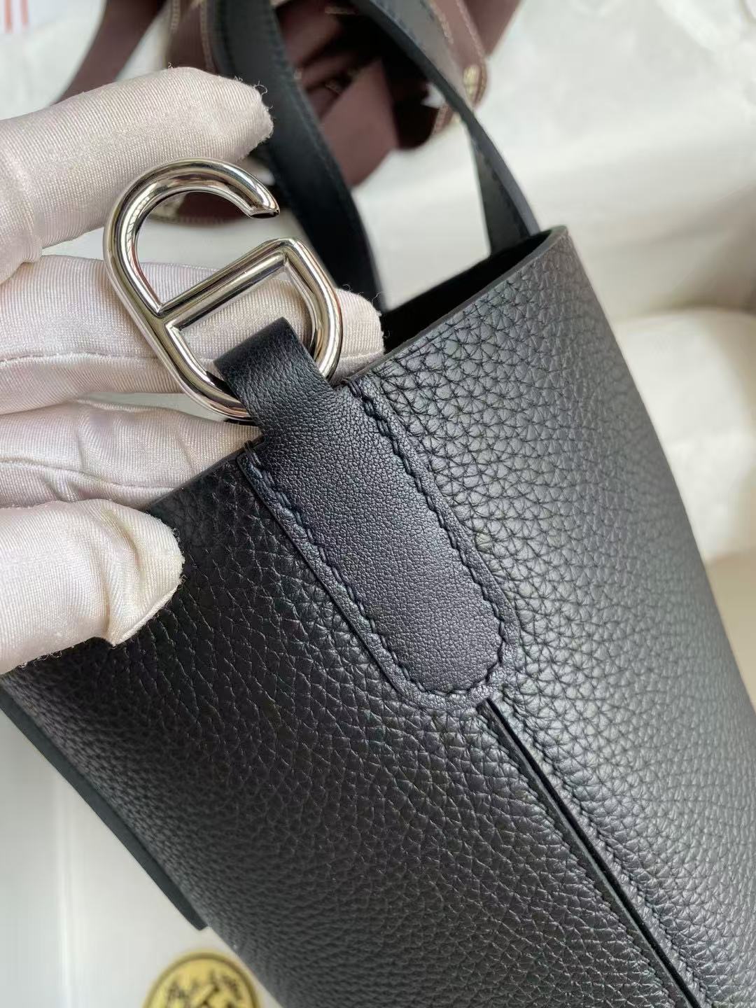 HERMES 25S IN THE LOOP 23 IN BLACK CALFSKIN SILVER HARDWARE TP3