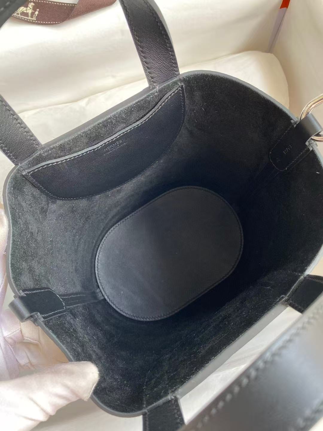 HERMES 25S IN THE LOOP 23 IN BLACK CALFSKIN SILVER HARDWARE TP3