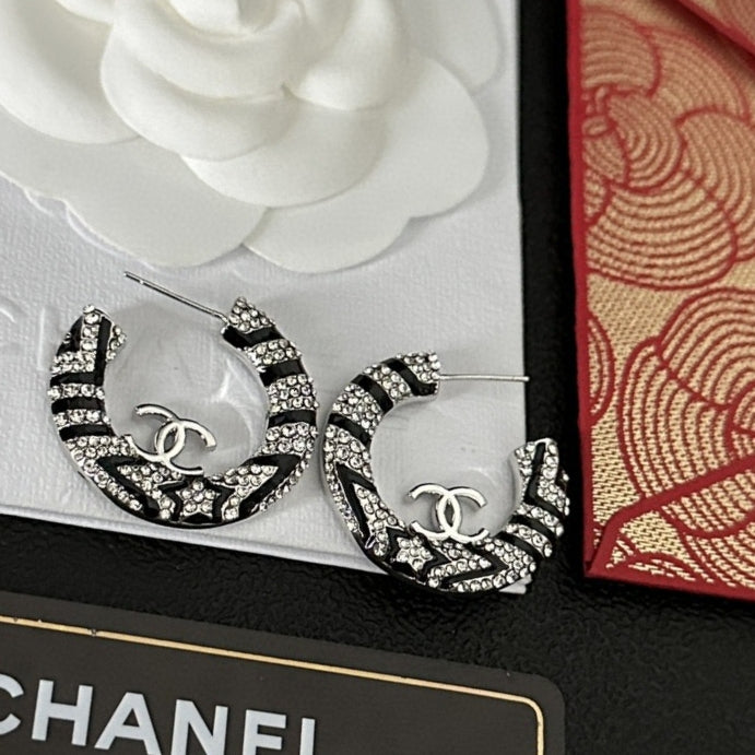 18K  Chanel Black Diamonds Earrings
