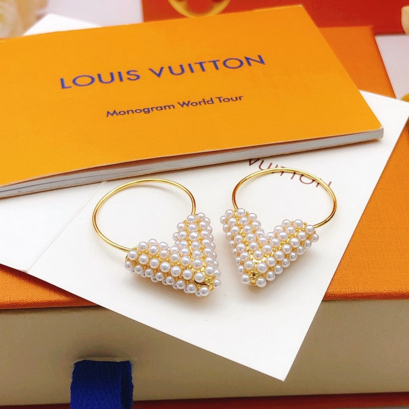 18K Louis Vuitton Essential V Perle Hoop Earrings