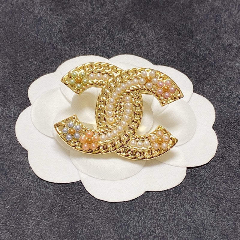 18K  Chanel Pearl Gold Brooch