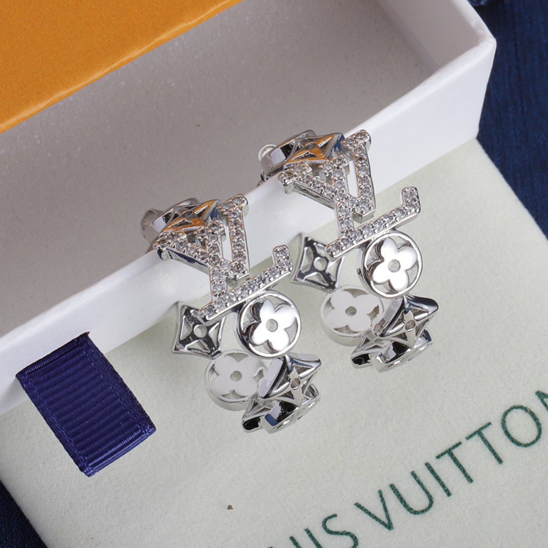 18K Louis Vuitton Script Diamonds Earrings
