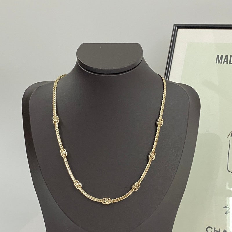 18K  Chanel Chain Necklace