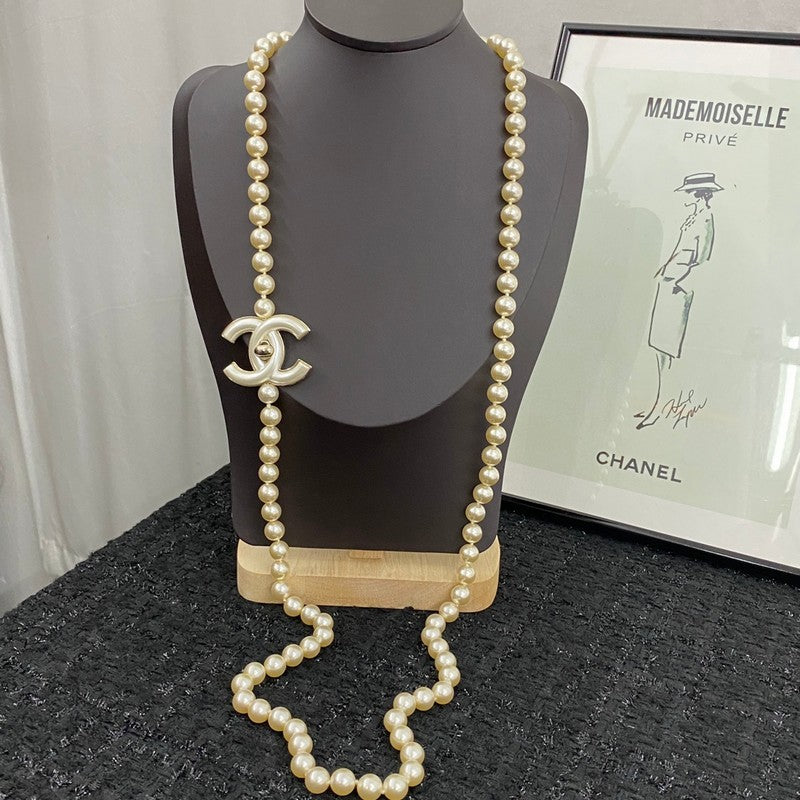 18K  Chanel Pearl Chain Necklace