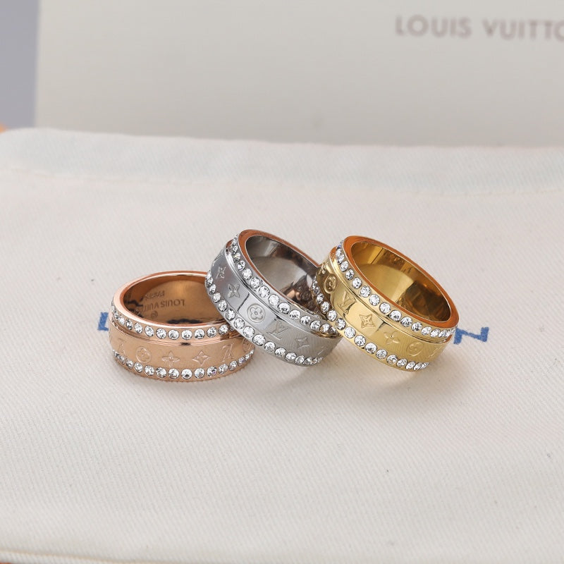 18K Louis Vuitton Catch Diamonds Ring