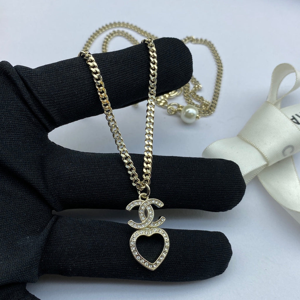 18K  Chanel Heart Chain Necklace