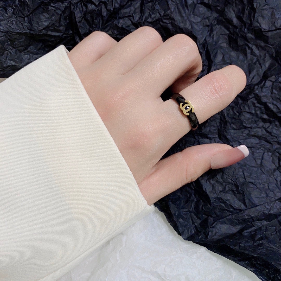 18K  Chanel Black Ring