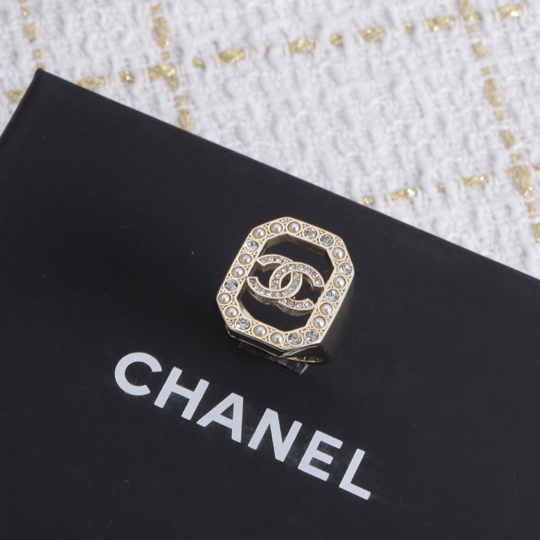 18K  Chanel Diamonds Ring