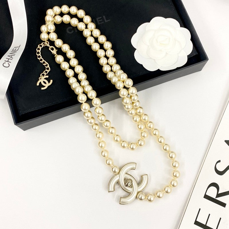 18K  Chanel Pearl Chain Necklace