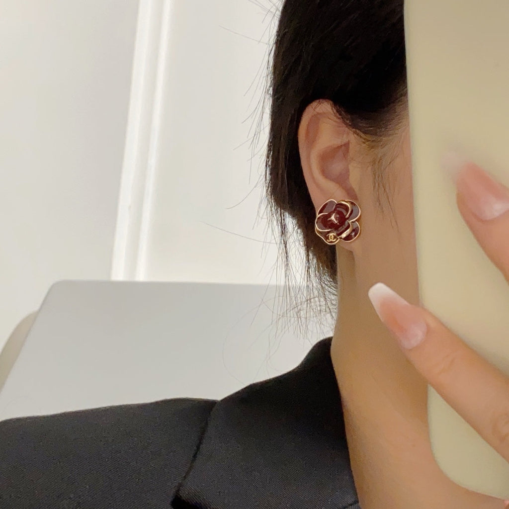 18K  Chanel Camellia Earrings