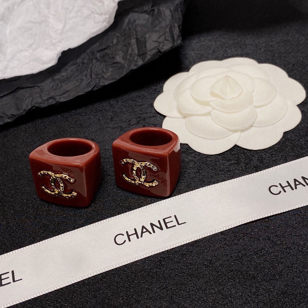 18K  Chanel Vintage Red Ring