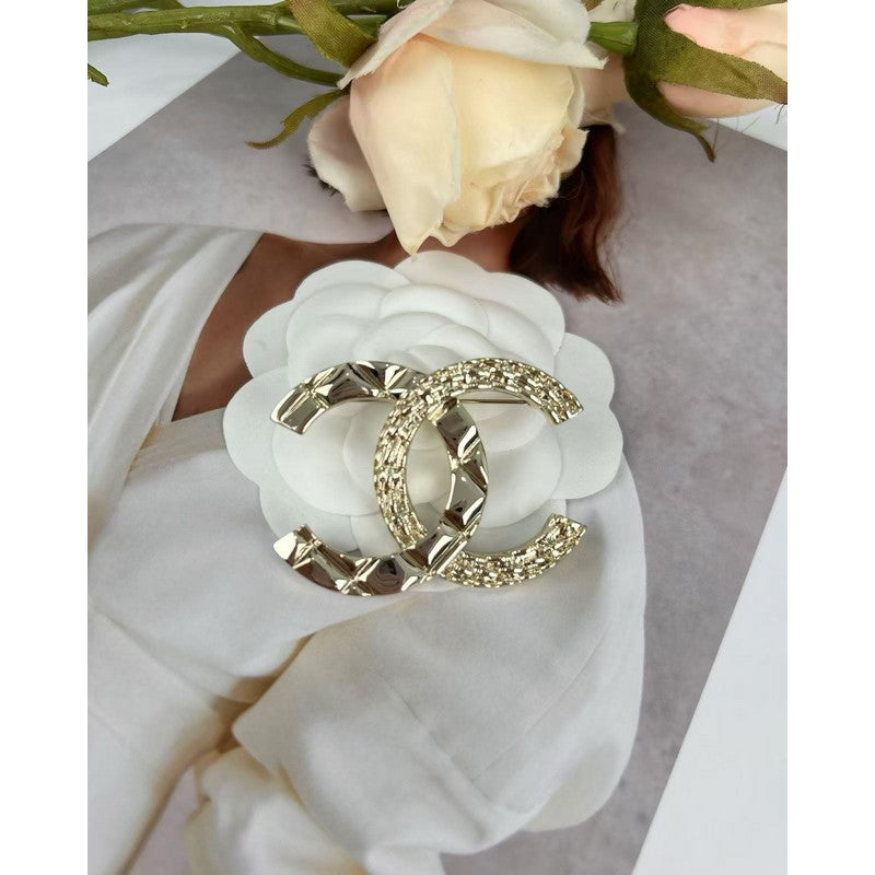 18K  Chanel Gold Brooch