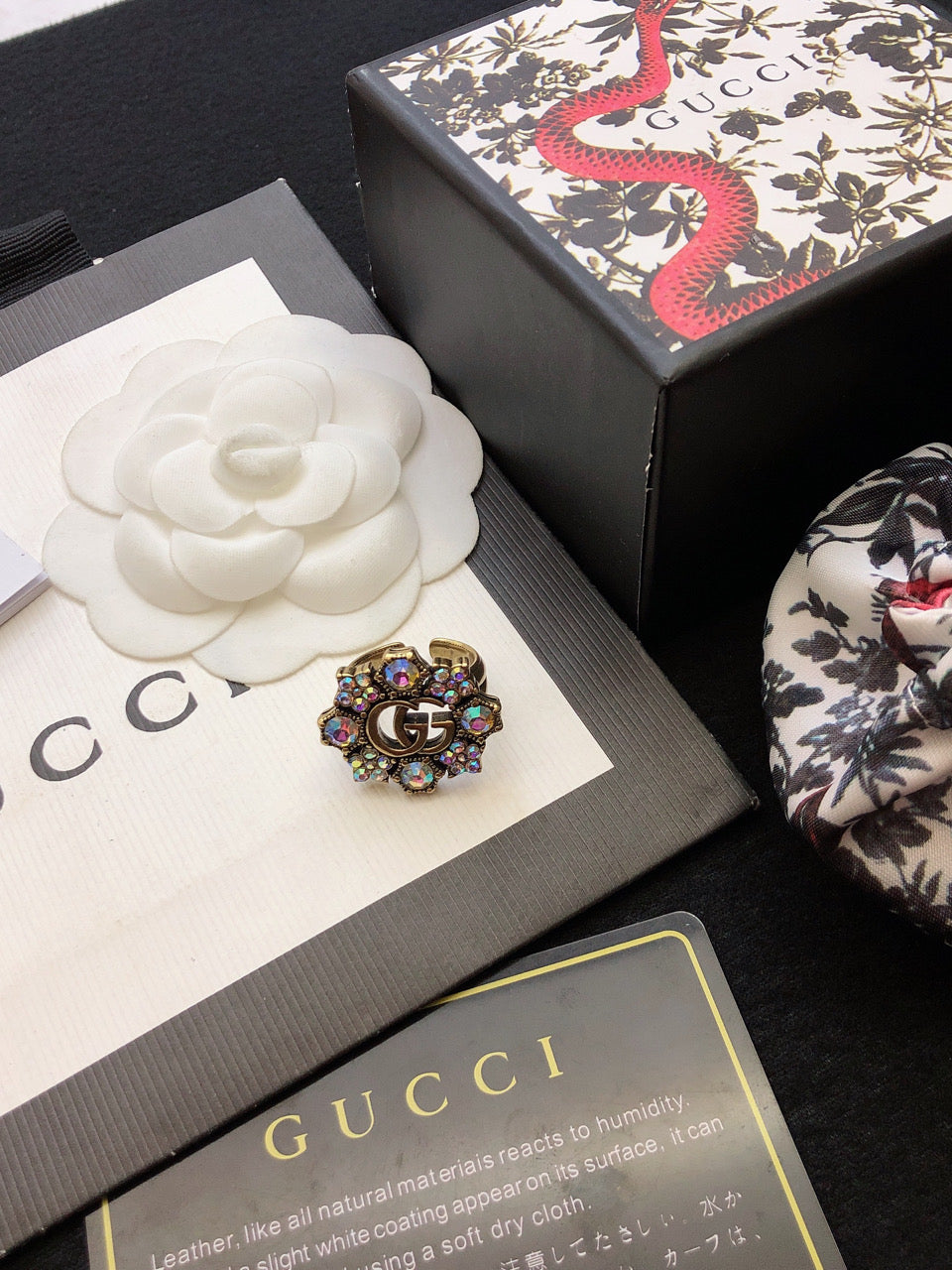 18K Double Gucci Crystal Flower Ring