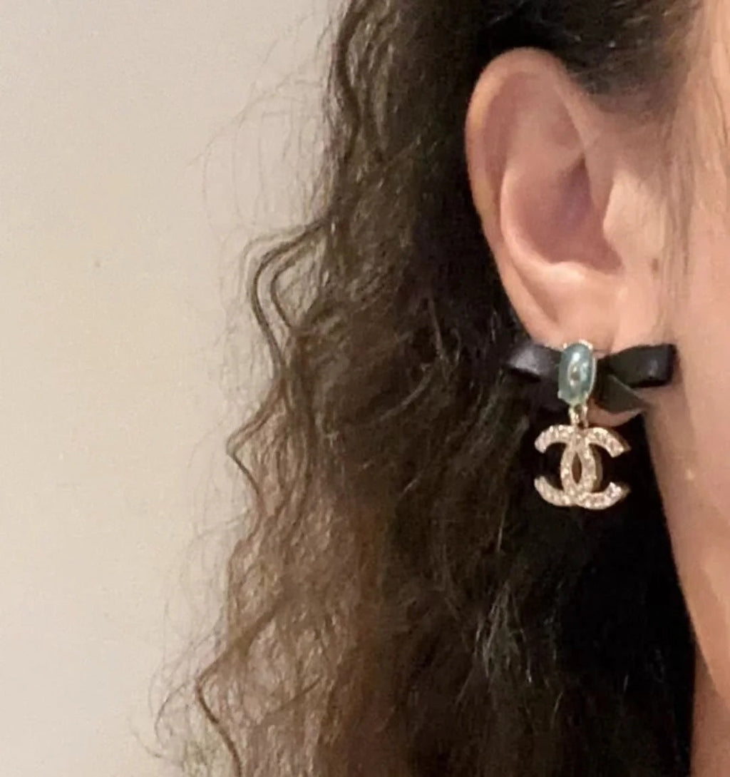 18K  Chanel Bow Earrings