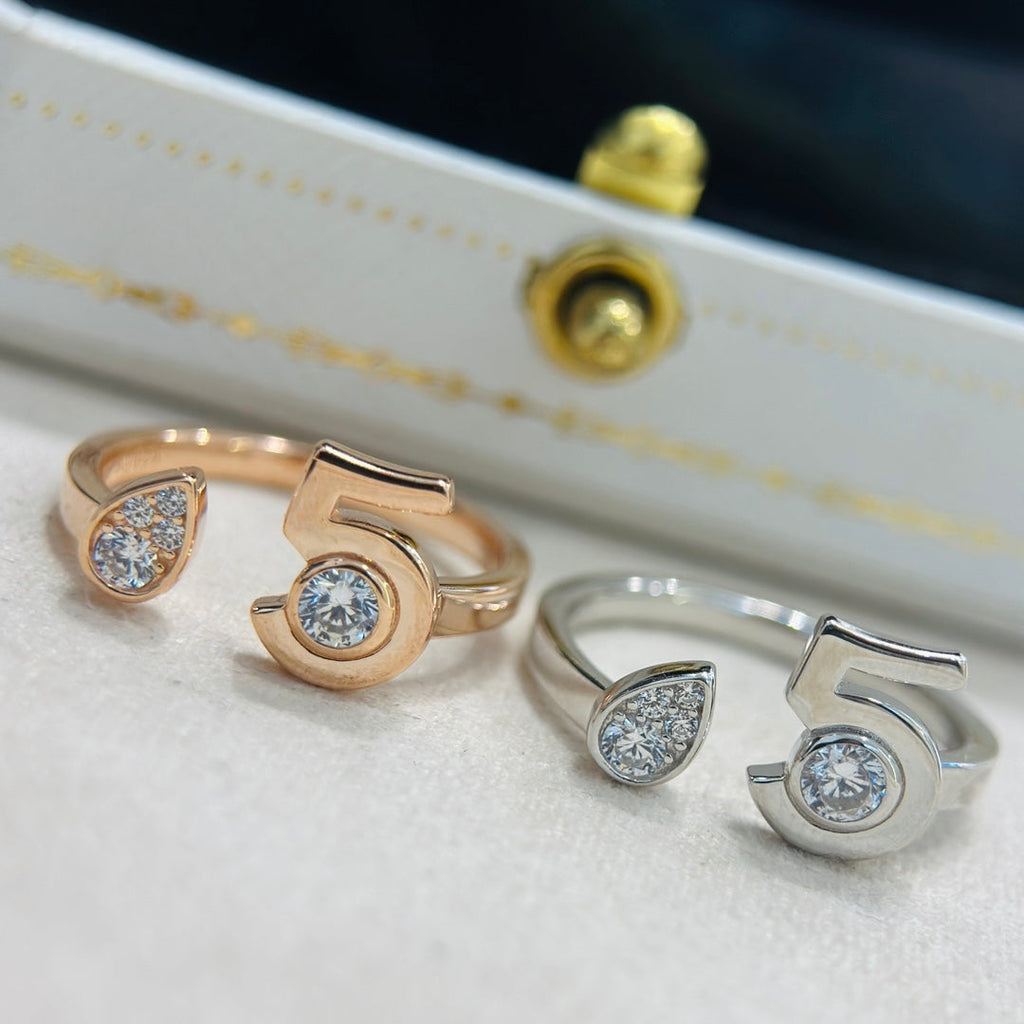 18K  Chanel No.5 Ring