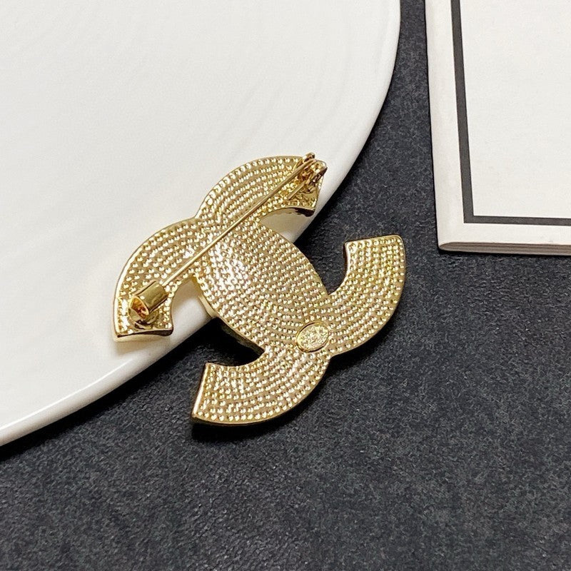 18K  Chanel Pearl Gold Brooch