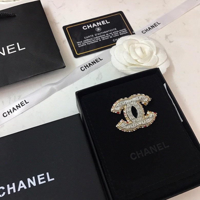 18K  Chanel Diamonds Brooch
