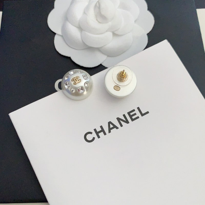 18K  Chanel Pearl Round Crystal Earrings
