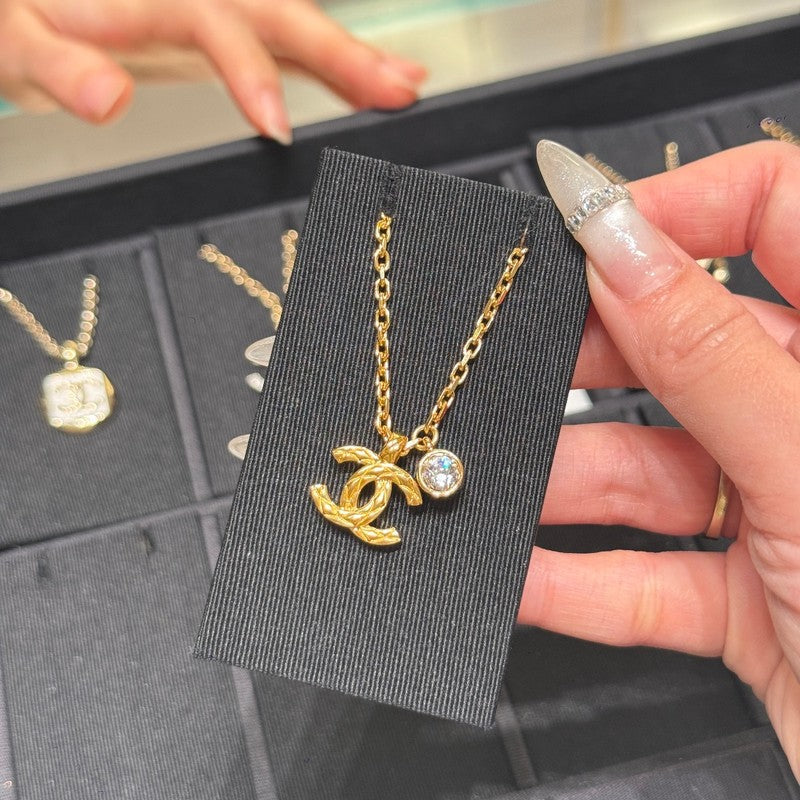 18K  Chanel 26P Diamond Gold Necklace