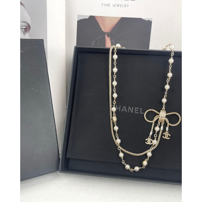 18K  Chanel Bow Tie Pearl Necklace