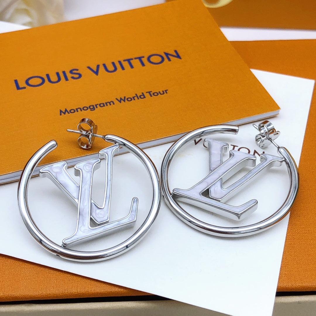 18K Louis Vuitton Louise Hoop Pearls Earrings