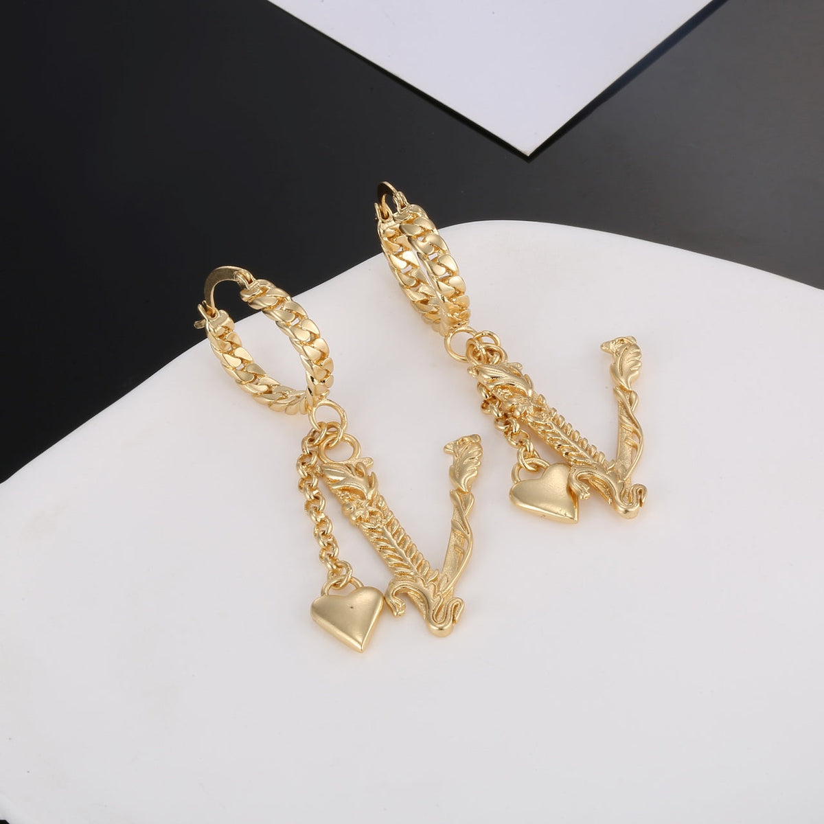 18K Heart Long Earrings
