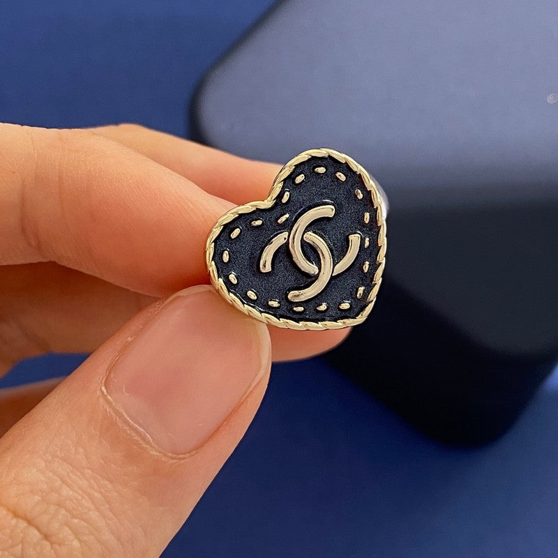 18K  Chanel Black Open Ring