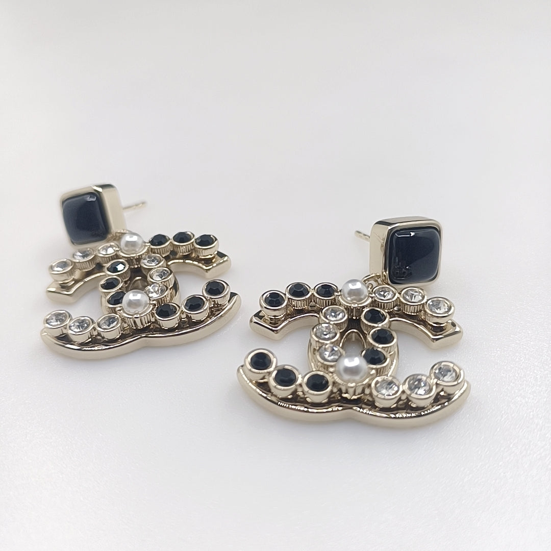 18K  Chanel Black Crystals Earrings