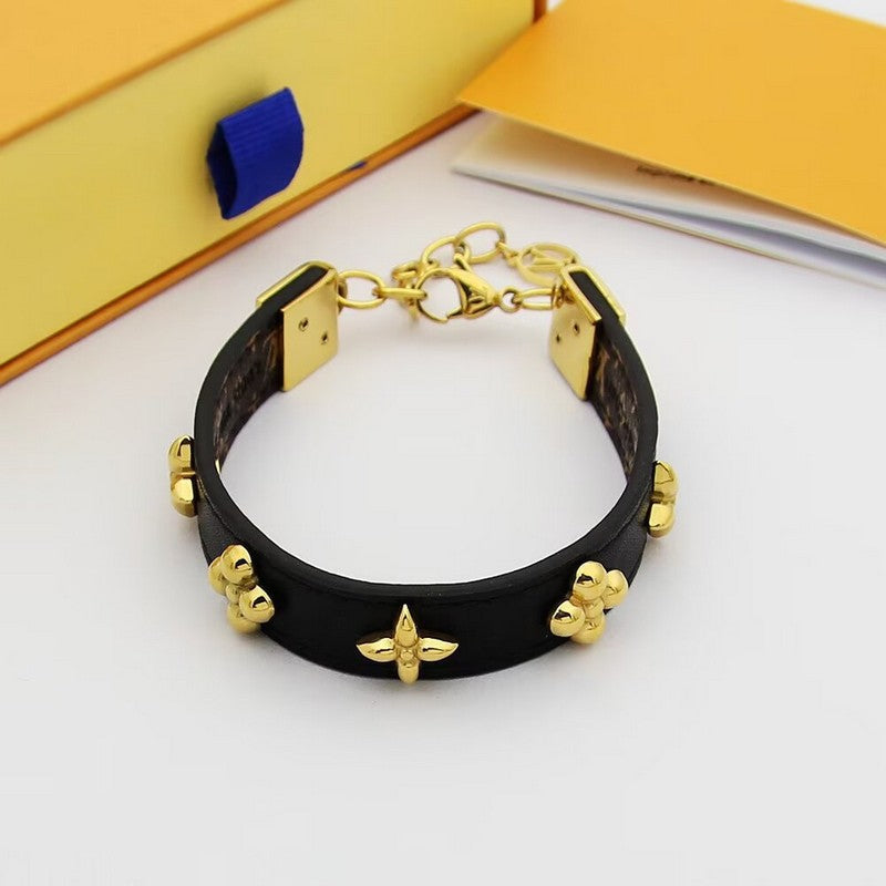 18K Louis Vuitton Fleurs Rivets Bracelet