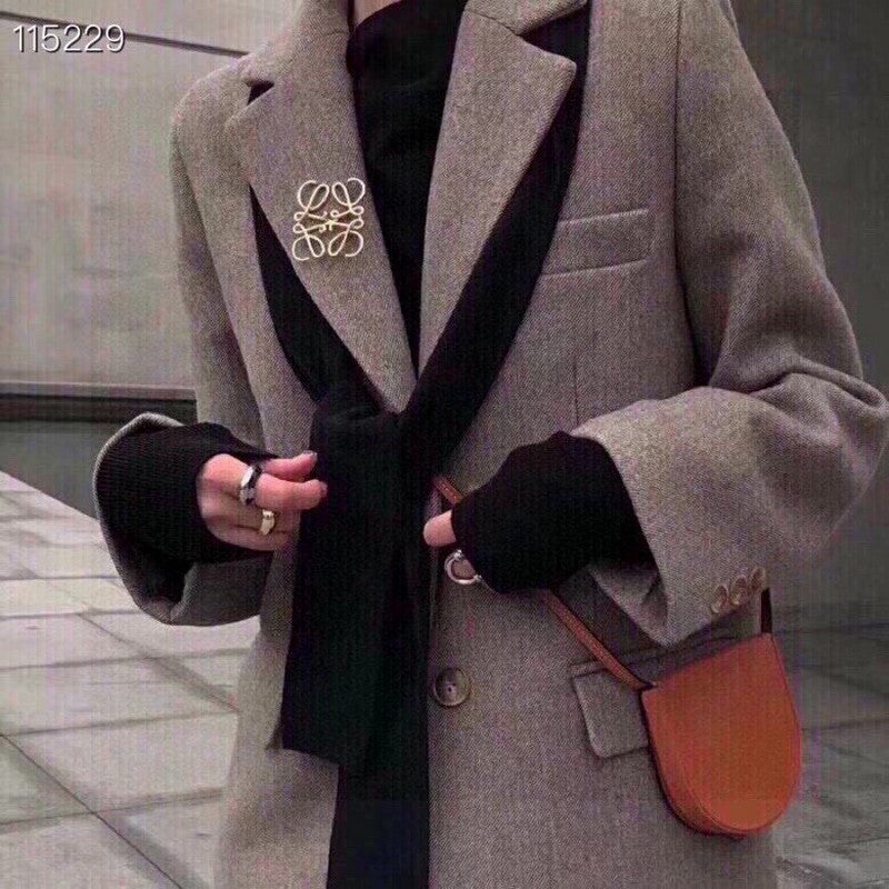 18K LOEWE Anagram Gold Brooch