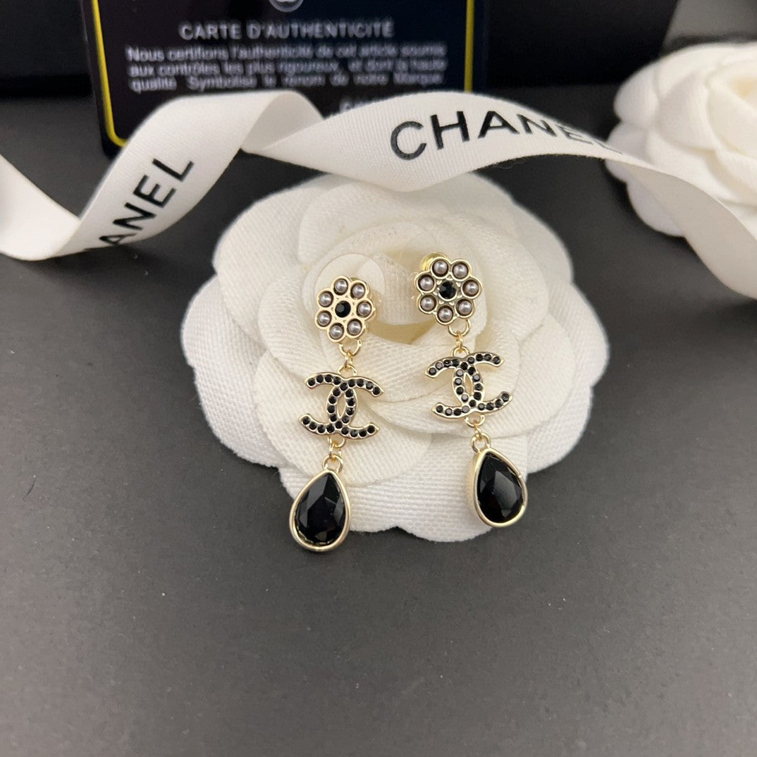 18K  Chanel Black Crystals Earrings