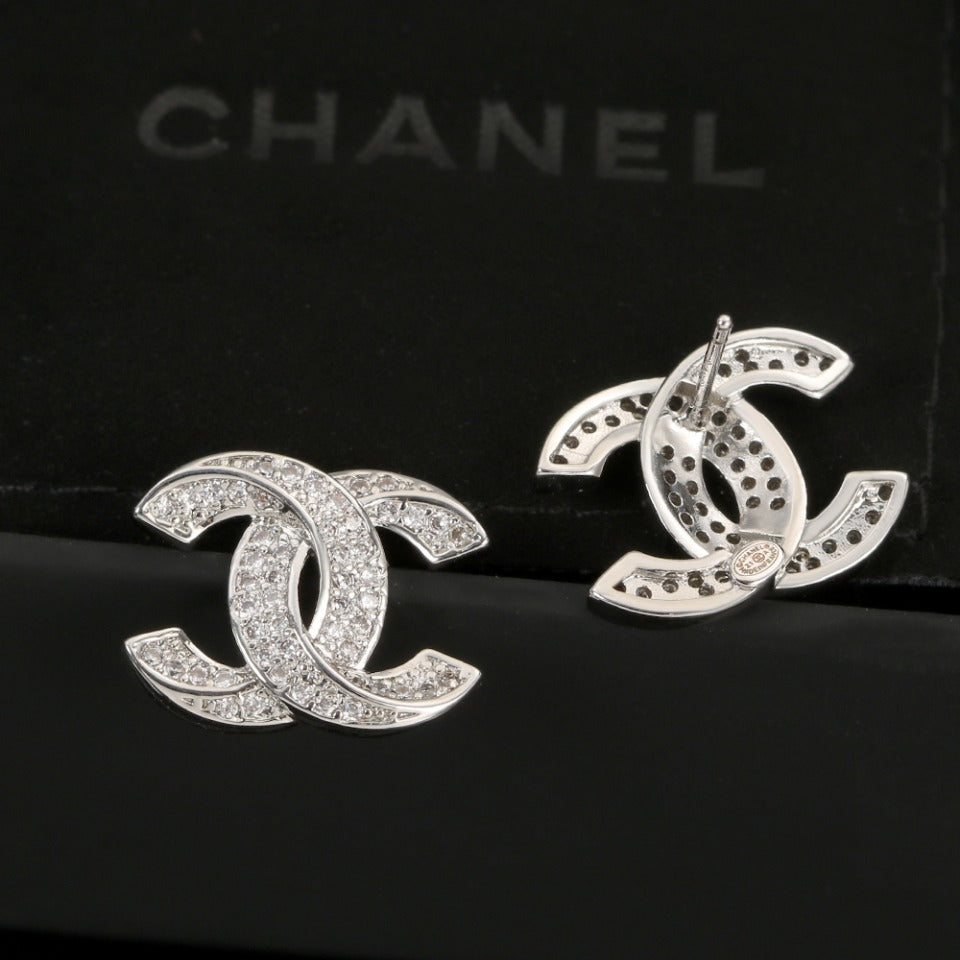 18K  Chanel Diamonds Earrings