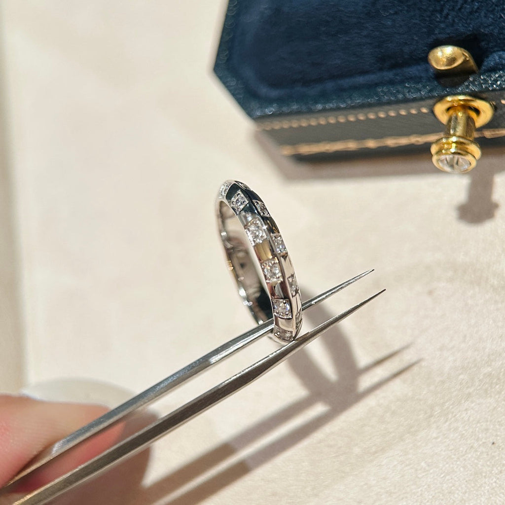 18K Louis Vuitton Damier Diamonds Ring