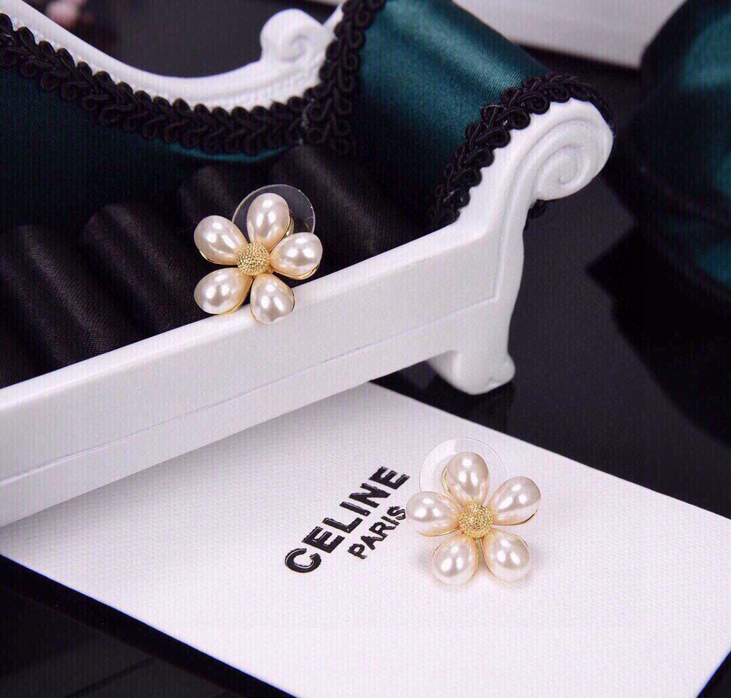 18K Celine Flower Pearls Earrings