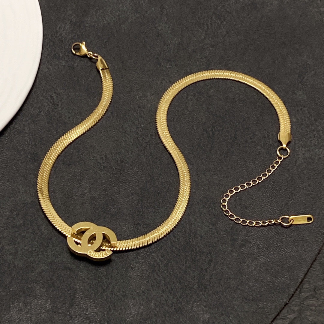 18K  Chanel Gold Chain Choker Necklace