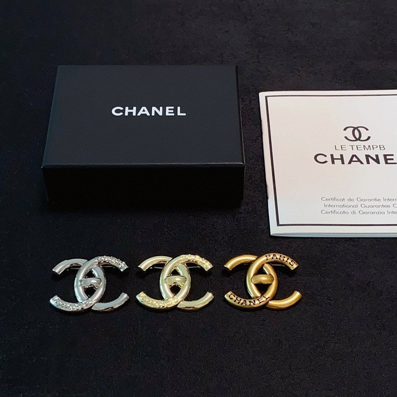 18K  Chanel Paris Gold Brooch